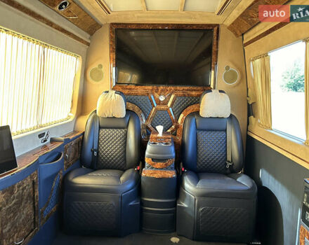 Синий Мерседес Sprinter, объемом двигателя 2.99 л и пробегом 41 тыс. км за 90000 $, фото 21 на Automoto.ua