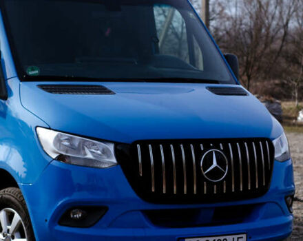 Синий Мерседес Sprinter, объемом двигателя 2.14 л и пробегом 205 тыс. км за 38900 $, фото 1 на Automoto.ua