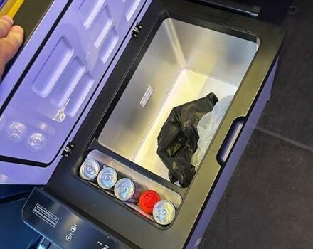 Синий Мерседес Sprinter, объемом двигателя 2.14 л и пробегом 176 тыс. км за 26600 $, фото 64 на Automoto.ua