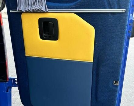 Синий Мерседес Sprinter, объемом двигателя 2.14 л и пробегом 176 тыс. км за 26600 $, фото 96 на Automoto.ua