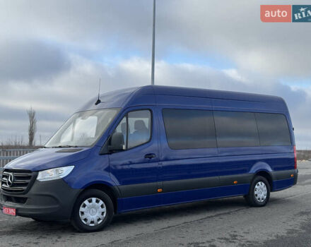 Синий Мерседес Sprinter, объемом двигателя 2.2 л и пробегом 207 тыс. км за 30600 $, фото 2 на Automoto.ua