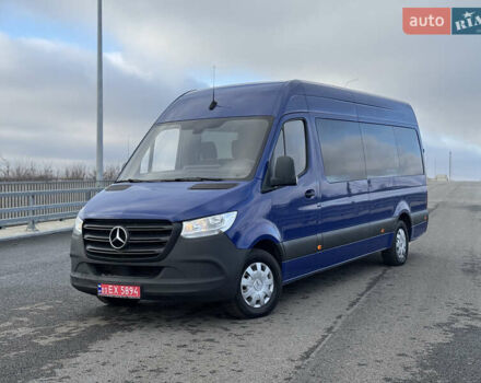 Синий Мерседес Sprinter, объемом двигателя 2.2 л и пробегом 207 тыс. км за 30600 $, фото 3 на Automoto.ua