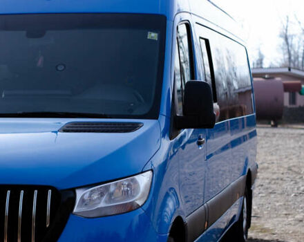Синий Мерседес Sprinter, объемом двигателя 2.14 л и пробегом 205 тыс. км за 38900 $, фото 2 на Automoto.ua