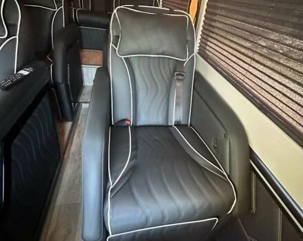 Синий Мерседес Sprinter, объемом двигателя 0 л и пробегом 214 тыс. км за 49500 $, фото 9 на Automoto.ua
