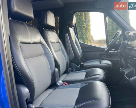Синий Мерседес Sprinter, объемом двигателя 2.14 л и пробегом 257 тыс. км за 33300 $, фото 19 на Automoto.ua