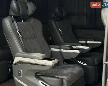Синий Мерседес Sprinter, объемом двигателя 2.99 л и пробегом 37 тыс. км за 89000 $, фото 3 на Automoto.ua