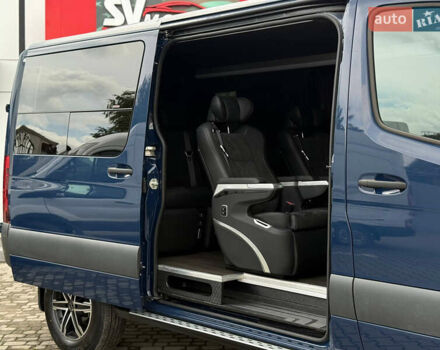 Синий Мерседес Sprinter, объемом двигателя 2.99 л и пробегом 37 тыс. км за 89000 $, фото 23 на Automoto.ua