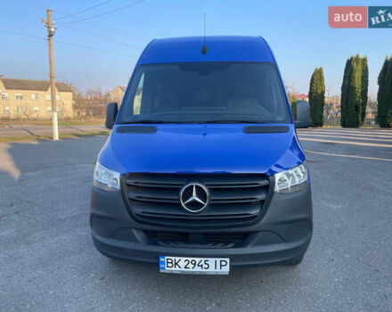 Синий Мерседес Sprinter, объемом двигателя 2.14 л и пробегом 257 тыс. км за 33300 $, фото 1 на Automoto.ua