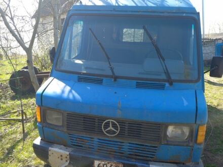 Мерседес Sprinter 1987 у Рівному на Automoto.ua Синій Мерседес Sprinter, об'ємом двигуна 3 л та пробігом 780 тис. км за 900 $, фото 1 на Automoto.ua
