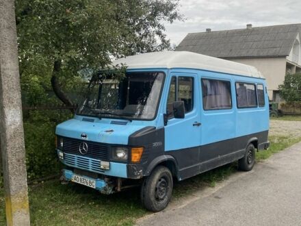 Синий Мерседес Sprinter, объемом двигателя 2.3 л и пробегом 300 тыс. км за 1300 $, фото 1 на Automoto.ua