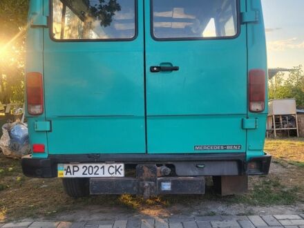 Синий Мерседес Sprinter, объемом двигателя 2 л и пробегом 600 тыс. км за 1600 $, фото 1 на Automoto.ua