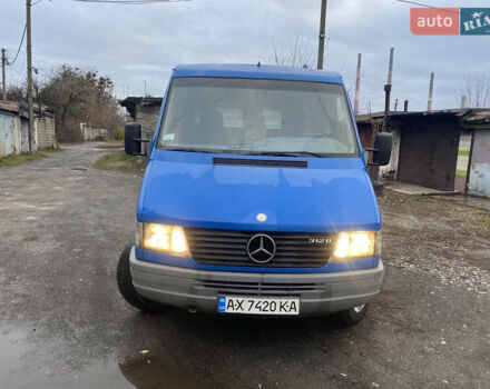 Синий Мерседес Sprinter, объемом двигателя 2.87 л и пробегом 300 тыс. км за 4500 $, фото 1 на Automoto.ua