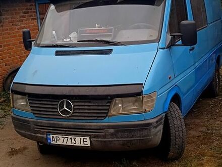 Синий Мерседес Sprinter, объемом двигателя 2.3 л и пробегом 60 тыс. км за 4200 $, фото 1 на Automoto.ua