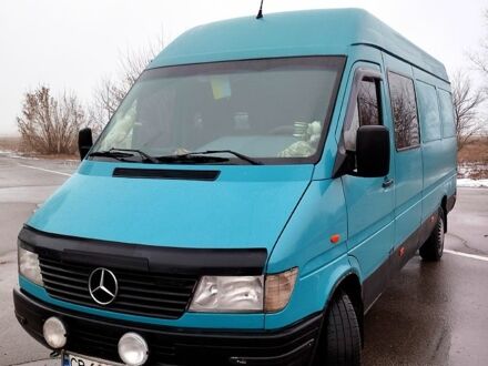 Синий Мерседес Sprinter, объемом двигателя 2.9 л и пробегом 550 тыс. км за 7500 $, фото 1 на Automoto.ua