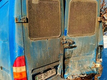 Синій Мерседес Sprinter, об'ємом двигуна 2.9 л та пробігом 100 тис. км за 3500 $, фото 1 на Automoto.ua