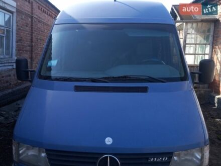 Синий Мерседес Sprinter, объемом двигателя 2.9 л и пробегом 570 тыс. км за 6000 $, фото 1 на Automoto.ua