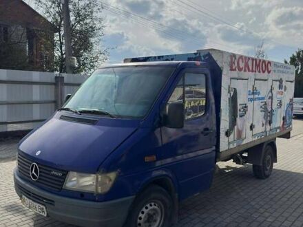 Мерседес Sprinter 1997 в Тячеве на Automoto.ua Синий Мерседес Sprinter, объемом двигателя 2.9 л и пробегом 350 тыс. км за 4400 $, фото 1 на Automoto.ua
