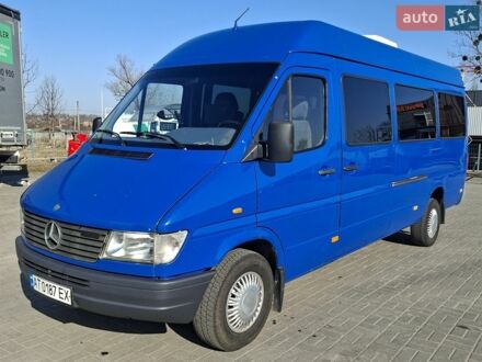 Синий Мерседес Sprinter, объемом двигателя 2.9 л и пробегом 300 тыс. км за 9500 $, фото 1 на Automoto.ua
