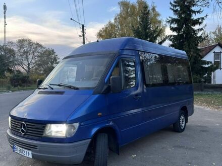 Синий Мерседес Sprinter, объемом двигателя 2.3 л и пробегом 250 тыс. км за 4212 $, фото 1 на Automoto.ua