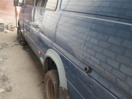 Мерседес Sprinter 1998 в Пятихатках на Automoto.ua Синий Мерседес Sprinter, объемом двигателя 2.9 л и пробегом 600 тыс. км за 6500 $, фото 1 на Automoto.ua