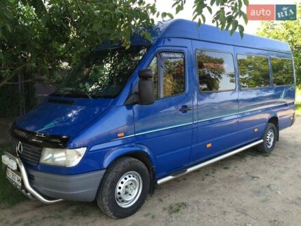 Синий Мерседес Sprinter, объемом двигателя 2.9 л и пробегом 650 тыс. км за 17999 $, фото 1 на Automoto.ua