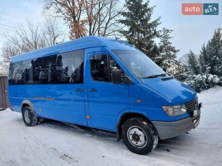Синий Мерседес Sprinter, объемом двигателя 2.9 л и пробегом 925 тыс. км за 11000 $, фото 1 на Automoto.ua