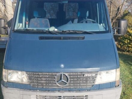 Синий Мерседес Sprinter, объемом двигателя 2.9 л и пробегом 440 тыс. км за 5300 $, фото 1 на Automoto.ua