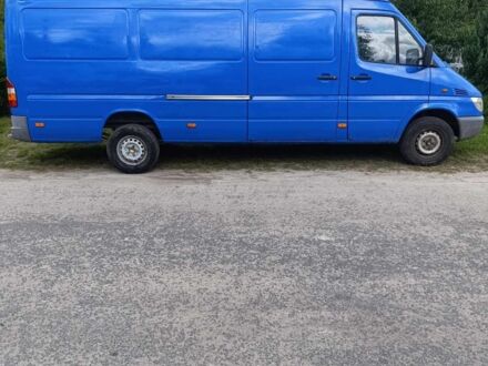 Синий Мерседес Sprinter, объемом двигателя 2.7 л и пробегом 400 тыс. км за 7432 $, фото 1 на Automoto.ua