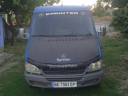 Синий Мерседес Sprinter, объемом двигателя 2.2 л и пробегом 630 тыс. км за 6000 $, фото 1 на Automoto.ua