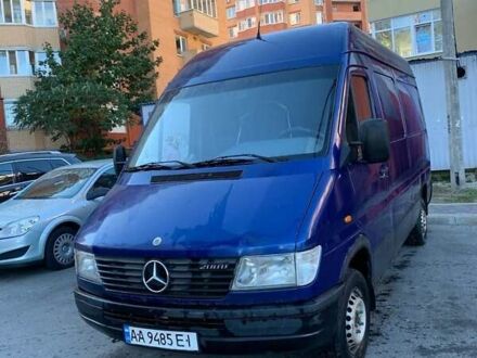 Синий Мерседес Sprinter, объемом двигателя 2.3 л и пробегом 565 тыс. км за 5000 $, фото 1 на Automoto.ua