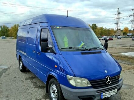 Синий Мерседес Sprinter, объемом двигателя 2.2 л и пробегом 175 тыс. км за 8800 $, фото 1 на Automoto.ua