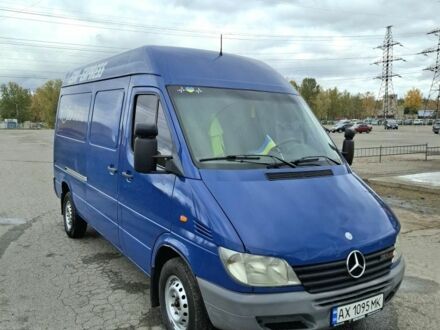 Синий Мерседес Sprinter, объемом двигателя 2.2 л и пробегом 174 тыс. км за 8800 $, фото 1 на Automoto.ua