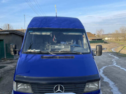 Мерседес Sprinter 2000 у Тернополі на Automoto.ua Синій Мерседес Sprinter, об'ємом двигуна 2.87 л та пробігом 5 тис. км за 8500 $, фото 1 на Automoto.ua