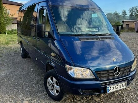 Синий Мерседес Sprinter, объемом двигателя 2.15 л и пробегом 503 тыс. км за 9000 $, фото 1 на Automoto.ua