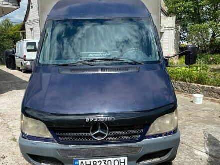 Синий Мерседес Sprinter, объемом двигателя 2.2 л и пробегом 667 тыс. км за 7500 $, фото 1 на Automoto.ua