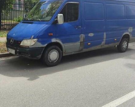 Синий Мерседес Sprinter, объемом двигателя 2.15 л и пробегом 300 тыс. км за 6700 $, фото 1 на Automoto.ua