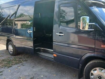 Мерседес Sprinter 2001 у Дніпро (Дніпропетровську) на Automoto.ua Синій Мерседес Sprinter, об'ємом двигуна 0 л та пробігом 370 тис. км за 10700 $, фото 1 на Automoto.ua