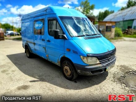 Синій Мерседес Sprinter, об'ємом двигуна 2.1 л та пробігом 384 тис. км за 4800 $, фото 1 на Automoto.ua