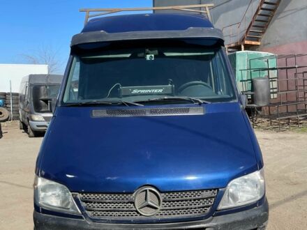 Синий Мерседес Sprinter, объемом двигателя 2.1 л и пробегом 880 тыс. км за 6901 $, фото 1 на Automoto.ua