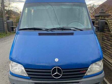 Мерседес Sprinter 2001 в Ровно на Automoto.ua Синий Мерседес Sprinter, объемом двигателя 2.1 л и пробегом 306 тыс. км за 10500 $, фото 1 на Automoto.ua
