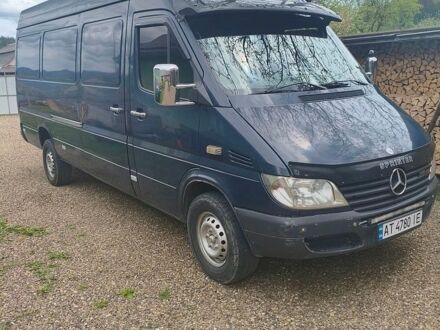 Синій Мерседес Sprinter, об'ємом двигуна 2.7 л та пробігом 586 тис. км за 9000 $, фото 1 на Automoto.ua