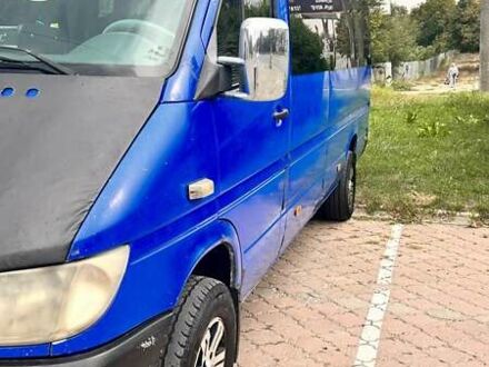 Синий Мерседес Sprinter, объемом двигателя 2.2 л и пробегом 713 тыс. км за 6100 $, фото 1 на Automoto.ua
