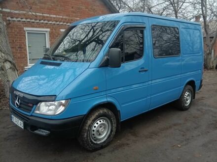 Синий Мерседес Sprinter, объемом двигателя 2.2 л и пробегом 500 тыс. км за 11000 $, фото 1 на Automoto.ua