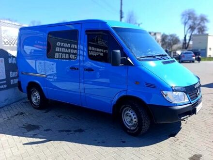 Синий Мерседес Sprinter, объемом двигателя 2.2 л и пробегом 500 тыс. км за 10500 $, фото 1 на Automoto.ua