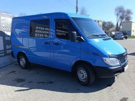 Синий Мерседес Sprinter, объемом двигателя 2.2 л и пробегом 500 тыс. км за 10500 $, фото 1 на Automoto.ua