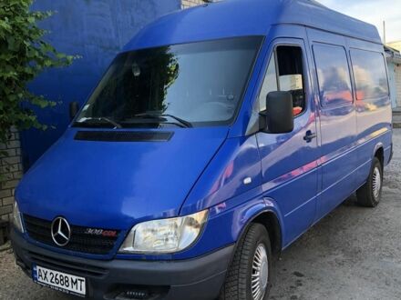 Синий Мерседес Sprinter, объемом двигателя 2.1 л и пробегом 440 тыс. км за 6500 $, фото 1 на Automoto.ua