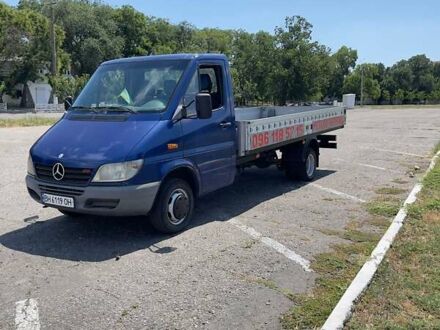 Синий Мерседес Sprinter, объемом двигателя 2.1 л и пробегом 305 тыс. км за 18800 $, фото 1 на Automoto.ua