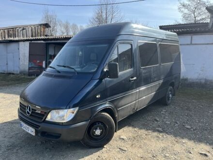 Синий Мерседес Sprinter, объемом двигателя 2.1 л и пробегом 400 тыс. км за 9999 $, фото 1 на Automoto.ua