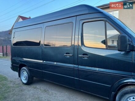 Синий Мерседес Sprinter, объемом двигателя 2.15 л и пробегом 447 тыс. км за 9999 $, фото 1 на Automoto.ua