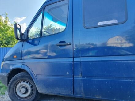Мерседес Sprinter 2003 в Александрие на Automoto.ua Синий Мерседес Sprinter, объемом двигателя 0 л и пробегом 400 тыс. км за 4000 $, фото 1 на Automoto.ua